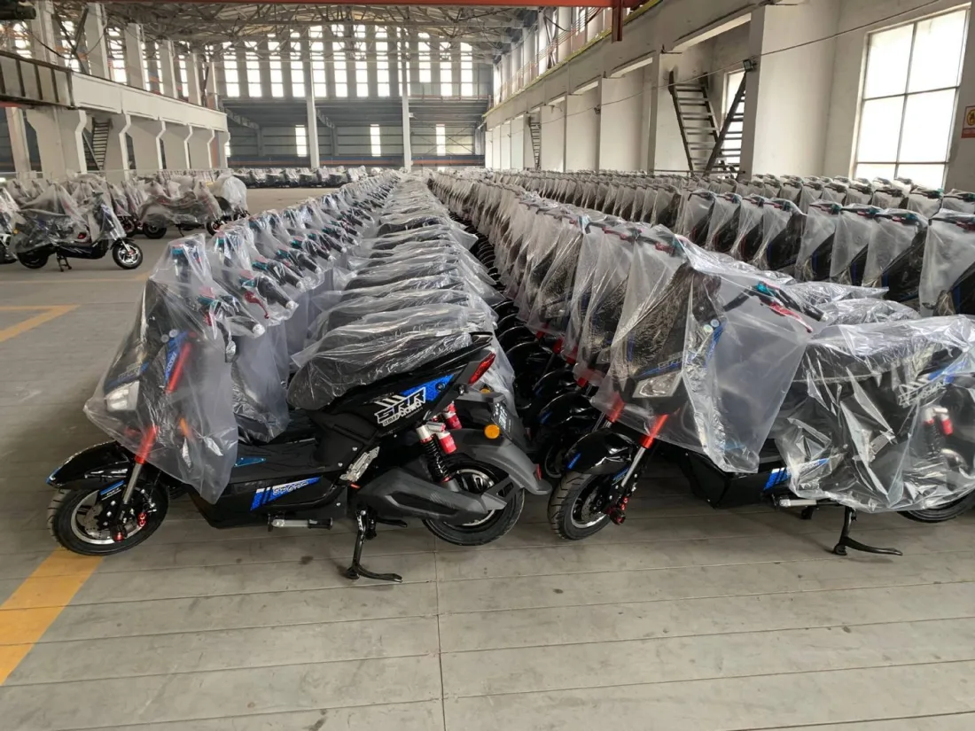 Factory image for private label dirt bike OEM program case study