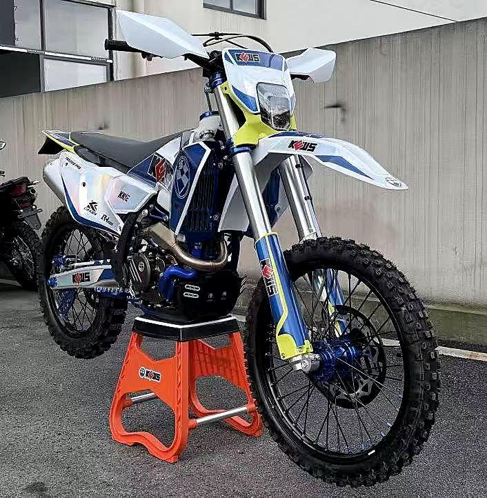 FCDC Motor 300cc enduro motorcycle care visual reference for enduro performance, adult progression, freedom with control