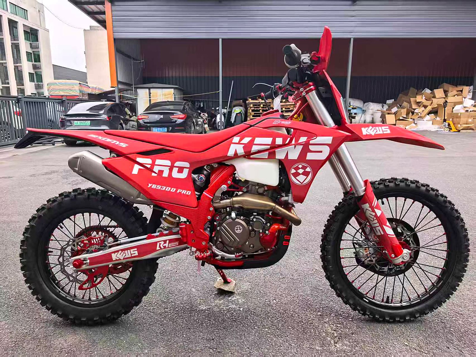 FCDC Motor motocross vs enduro maintenance visual reference for motorcycle competition, endurance, smart service planning