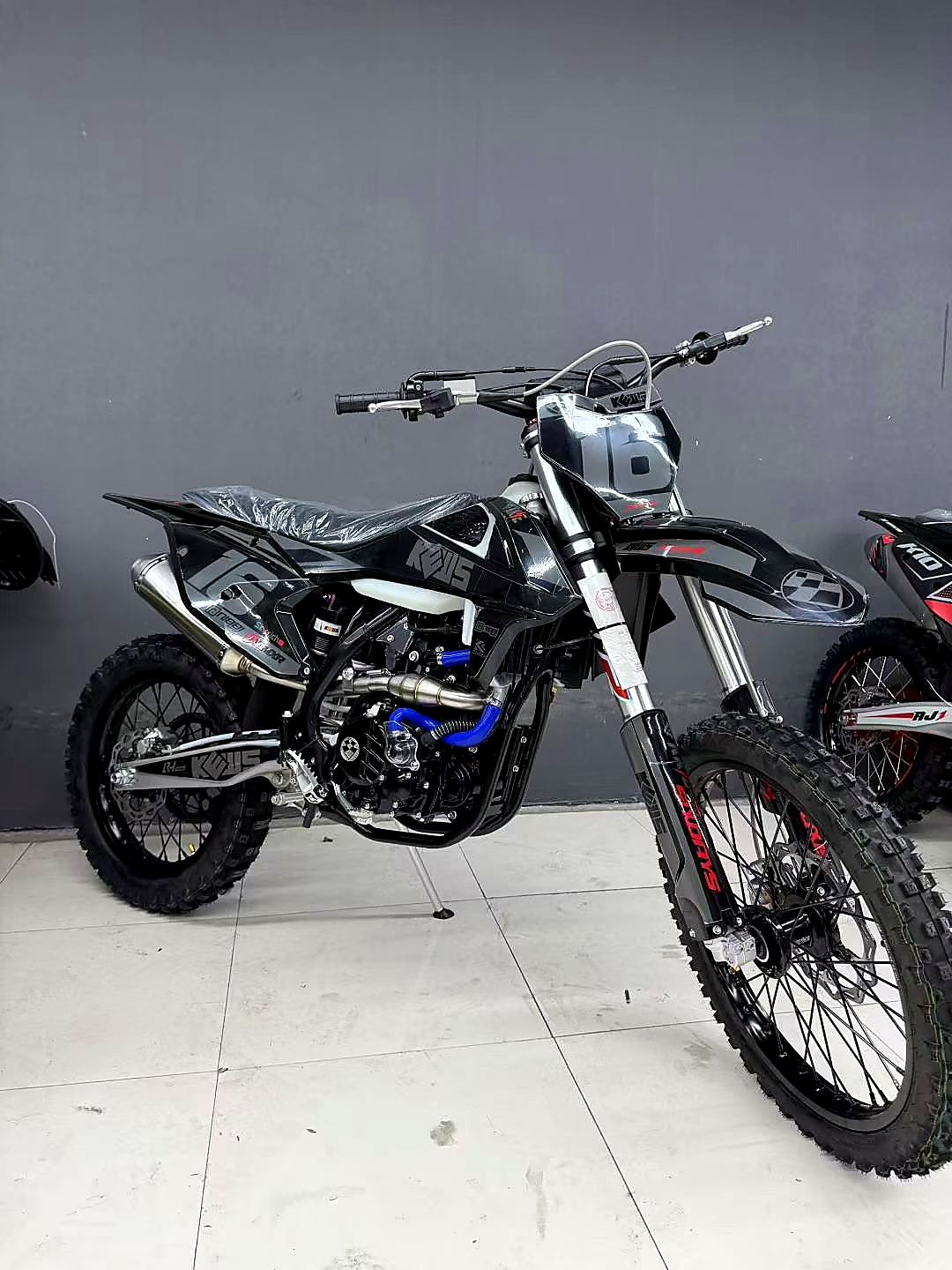 FCDC Motor motorcycle freedom ride setup visual reference for youthful freedom, adult responsibility, travel-ready motorcycles